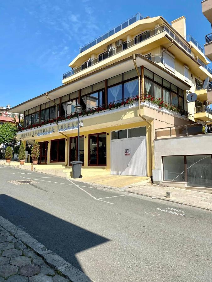Family Hotel The Golden Fish Sozopol Esterno foto
