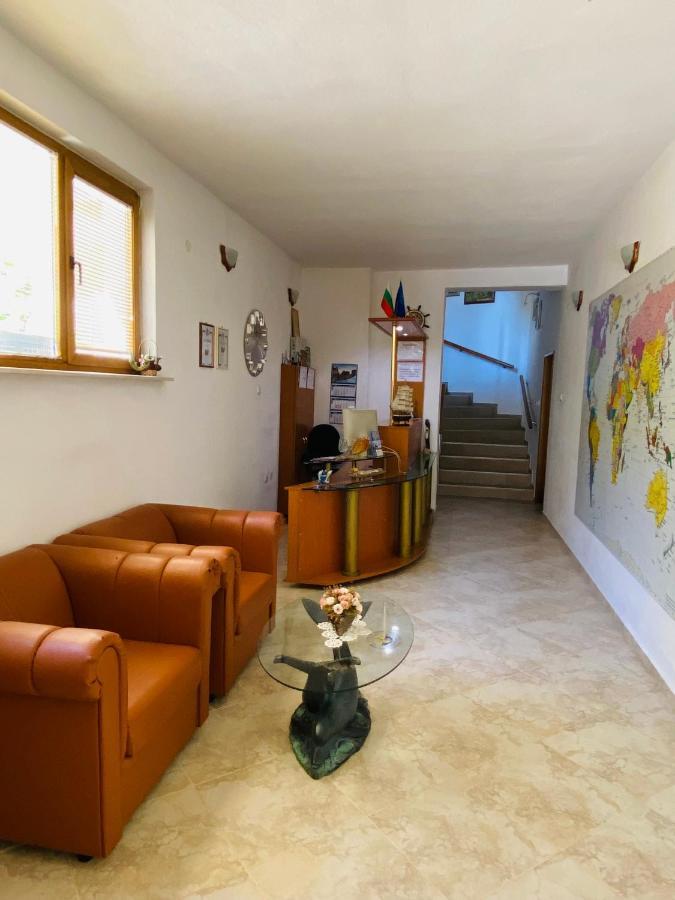 Family Hotel The Golden Fish Sozopol Esterno foto