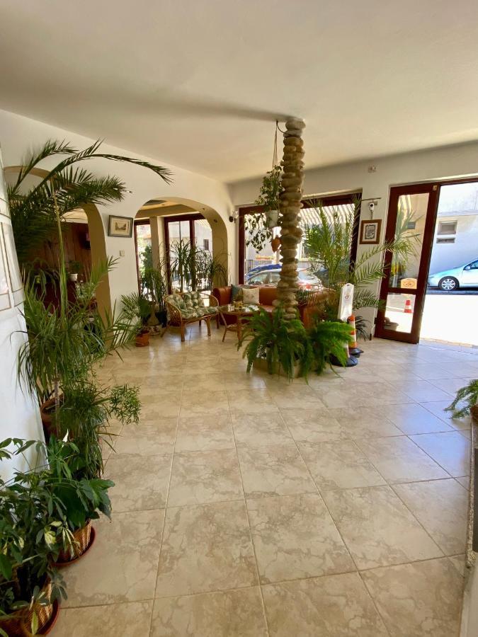 Family Hotel The Golden Fish Sozopol Esterno foto
