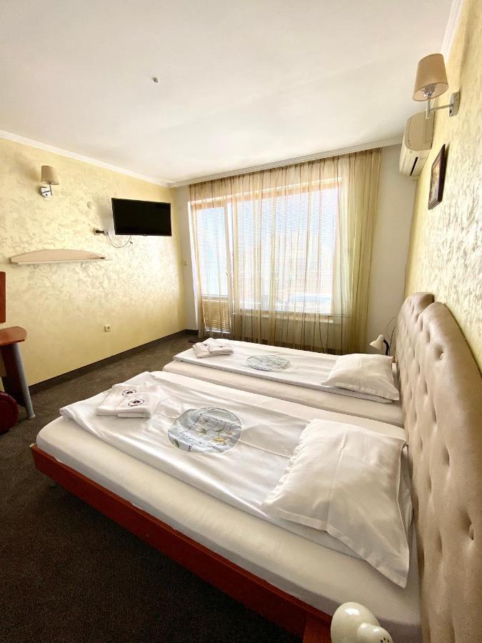Family Hotel The Golden Fish Sozopol Esterno foto