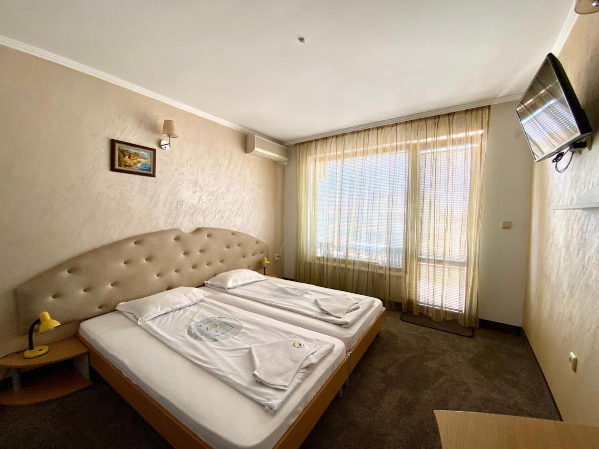 Family Hotel The Golden Fish Sozopol Esterno foto