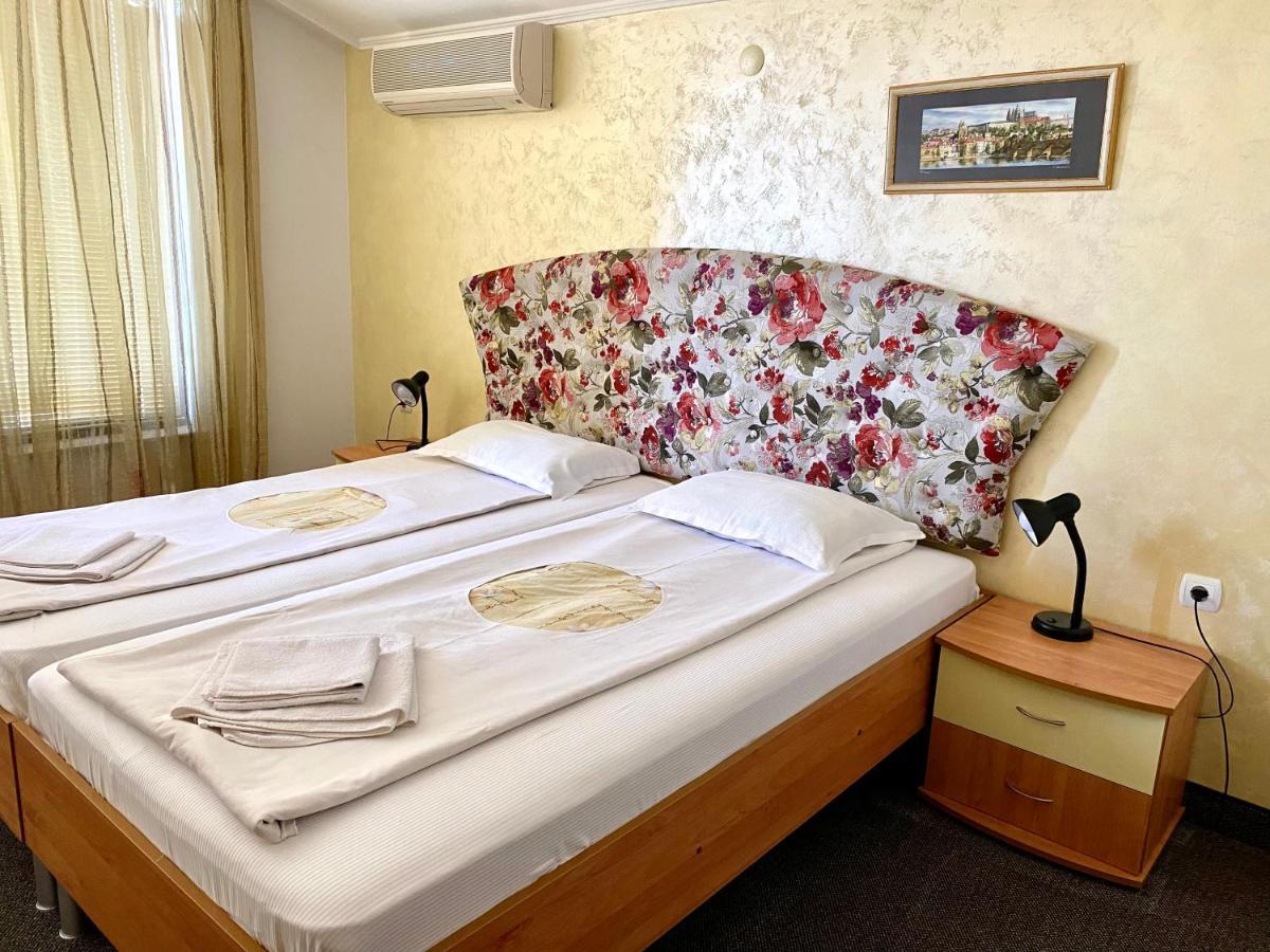 Family Hotel The Golden Fish Sozopol Esterno foto