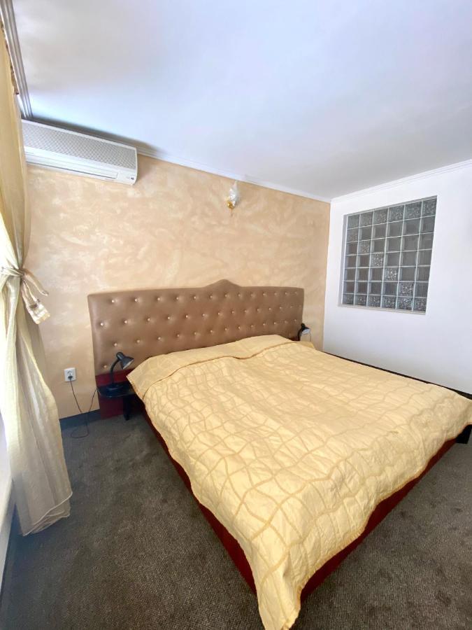 Family Hotel The Golden Fish Sozopol Esterno foto