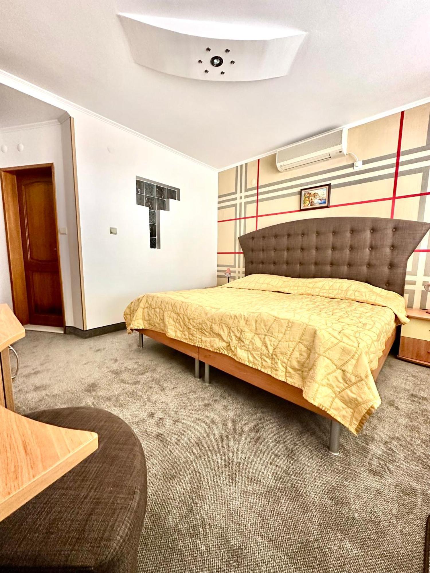 Family Hotel The Golden Fish Sozopol Esterno foto